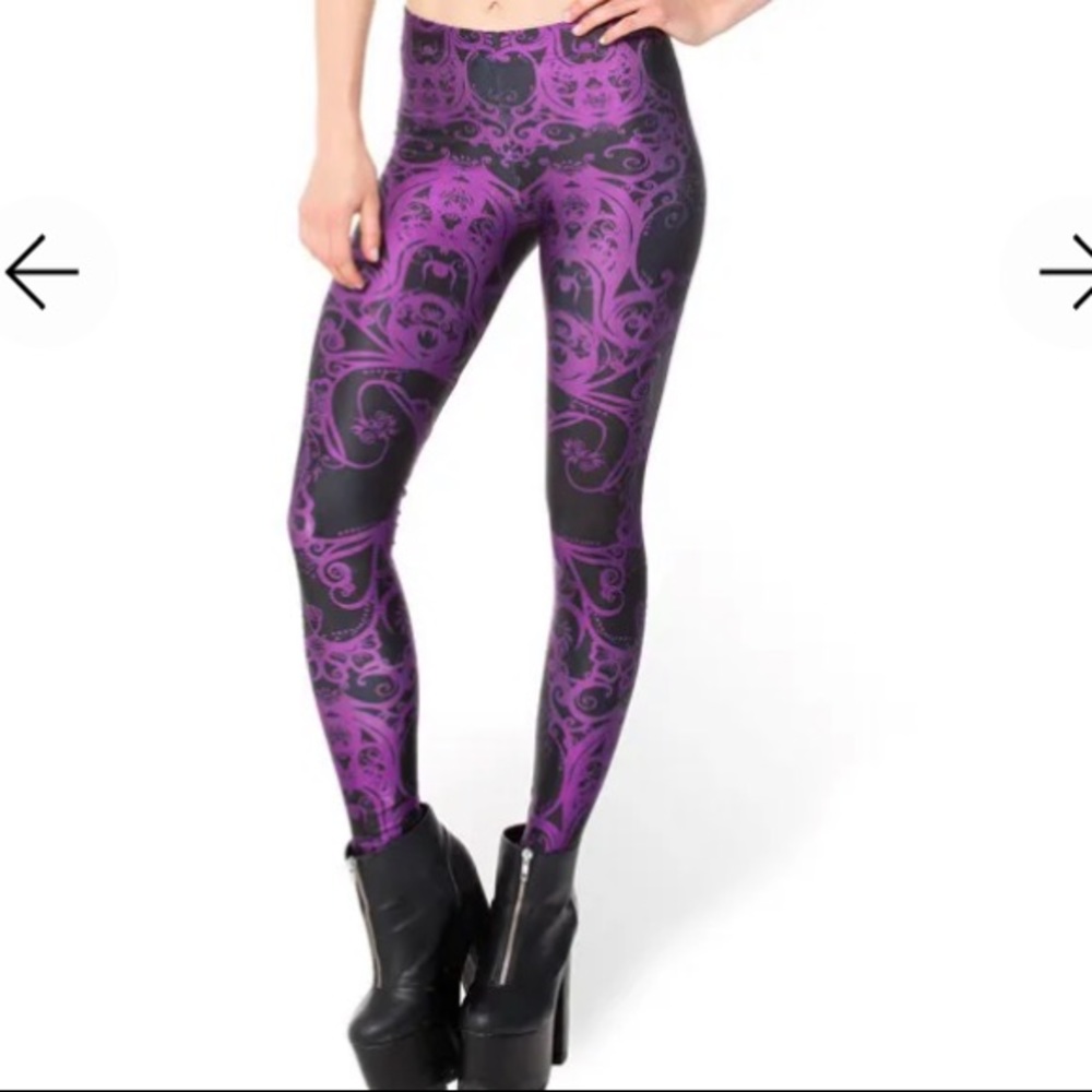 Blackmilk - Plum Bath Leggings 2.0 - Limited - Size M